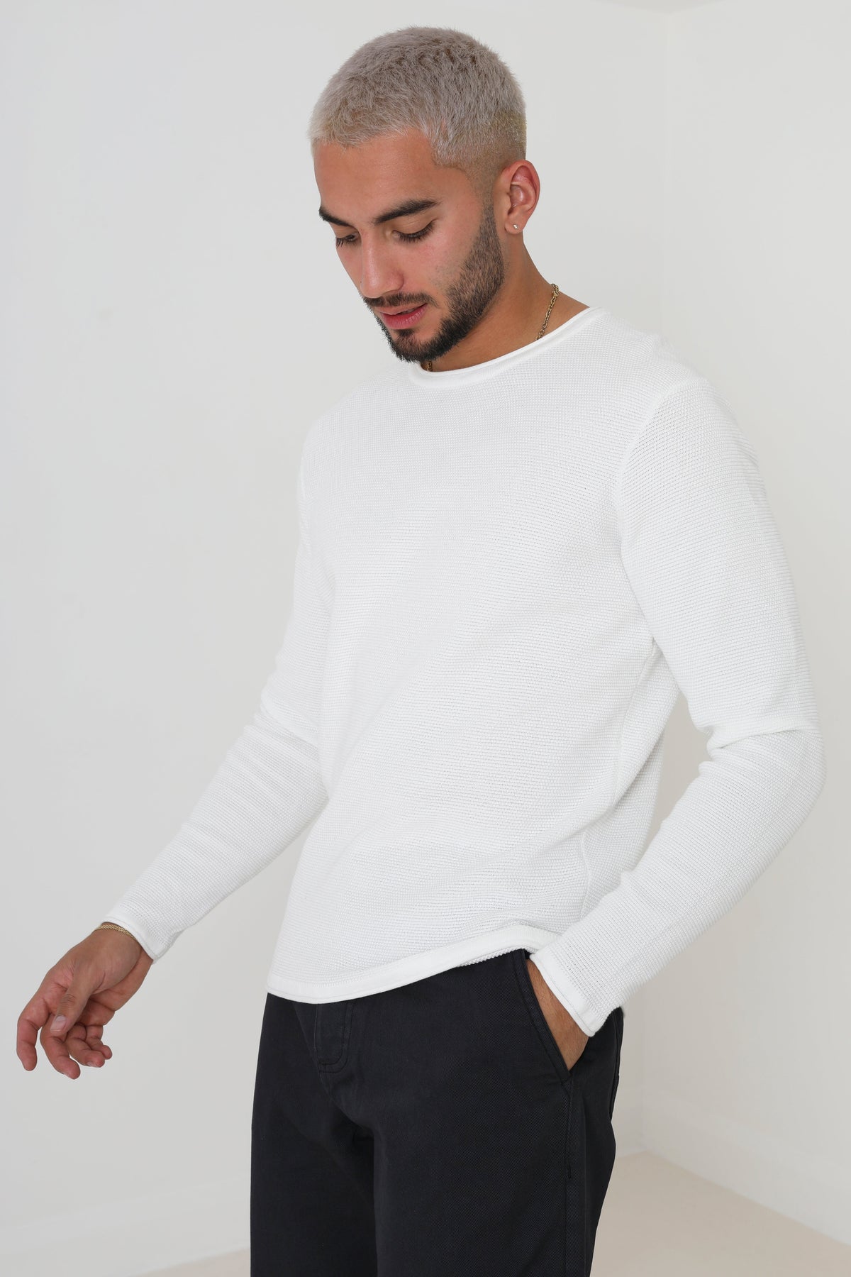 Men's Ribbed Knit Lightweight Sweater – White